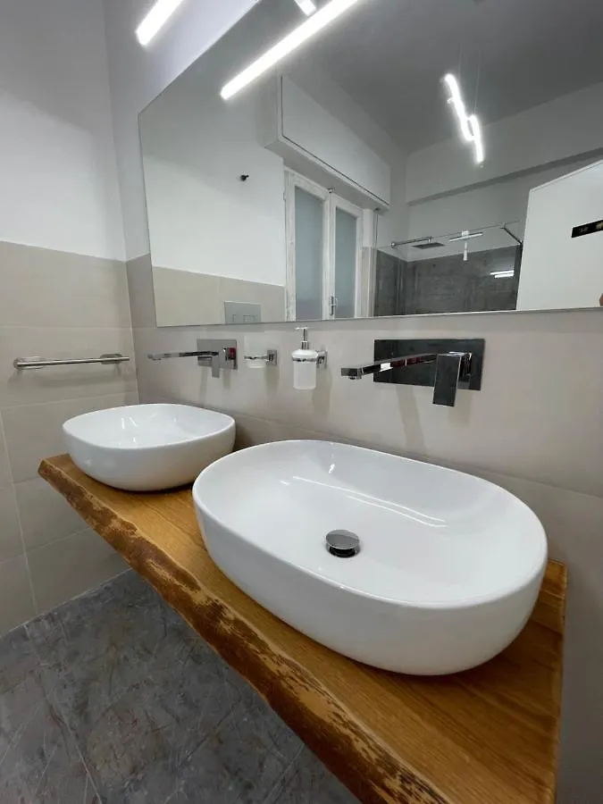 {Palazzo Fodale-5 Stelle} Apartment 70'S Rooms Trapani