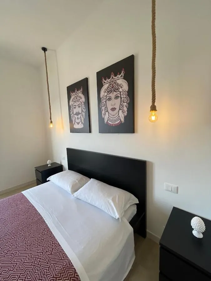 {Palazzo Fodale-5 Stelle} Apartment 70'S Rooms Trapani