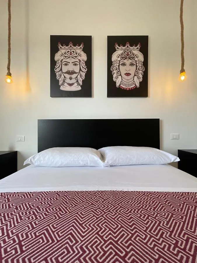 {Palazzo Fodale-5 Stelle} Apartment 70'S Rooms Trapani Italy