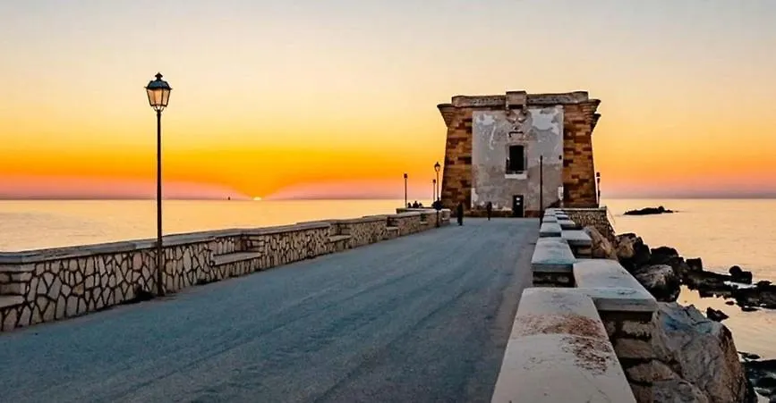 {Palazzo Fodale-5 Stelle} Apartment 70'S Rooms Trapani Italy