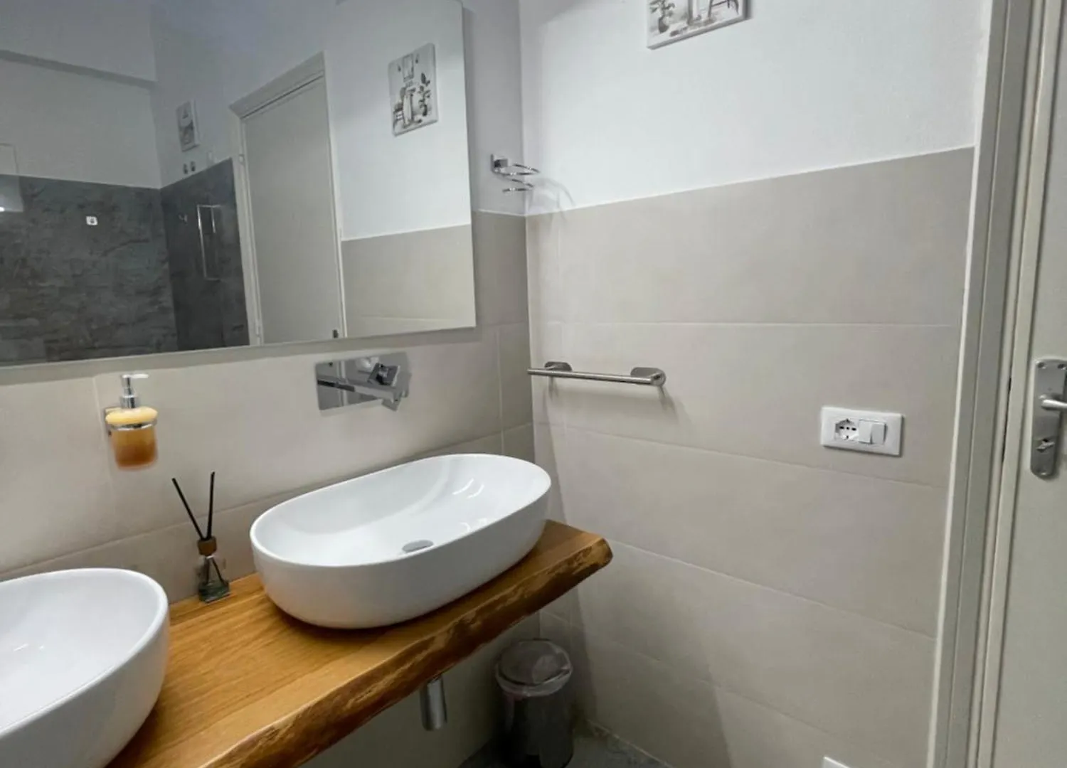 {Palazzo Fodale-5 Stelle} Apartment 70'S Rooms Trapani